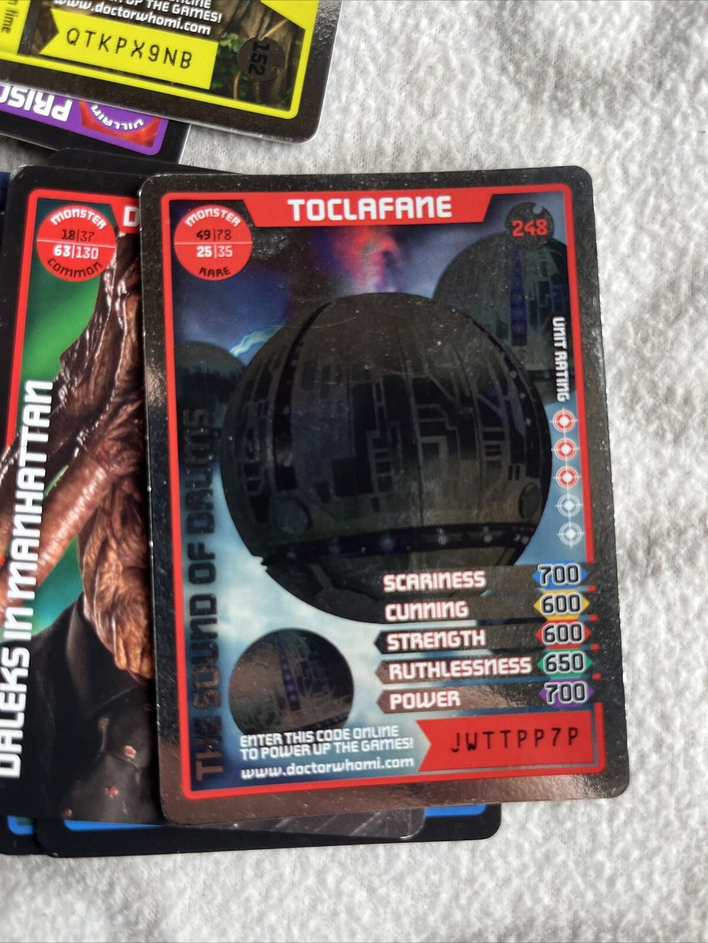 Doctor Who MONSTER INVASION - Dr Who 300+ Single Cards + tin