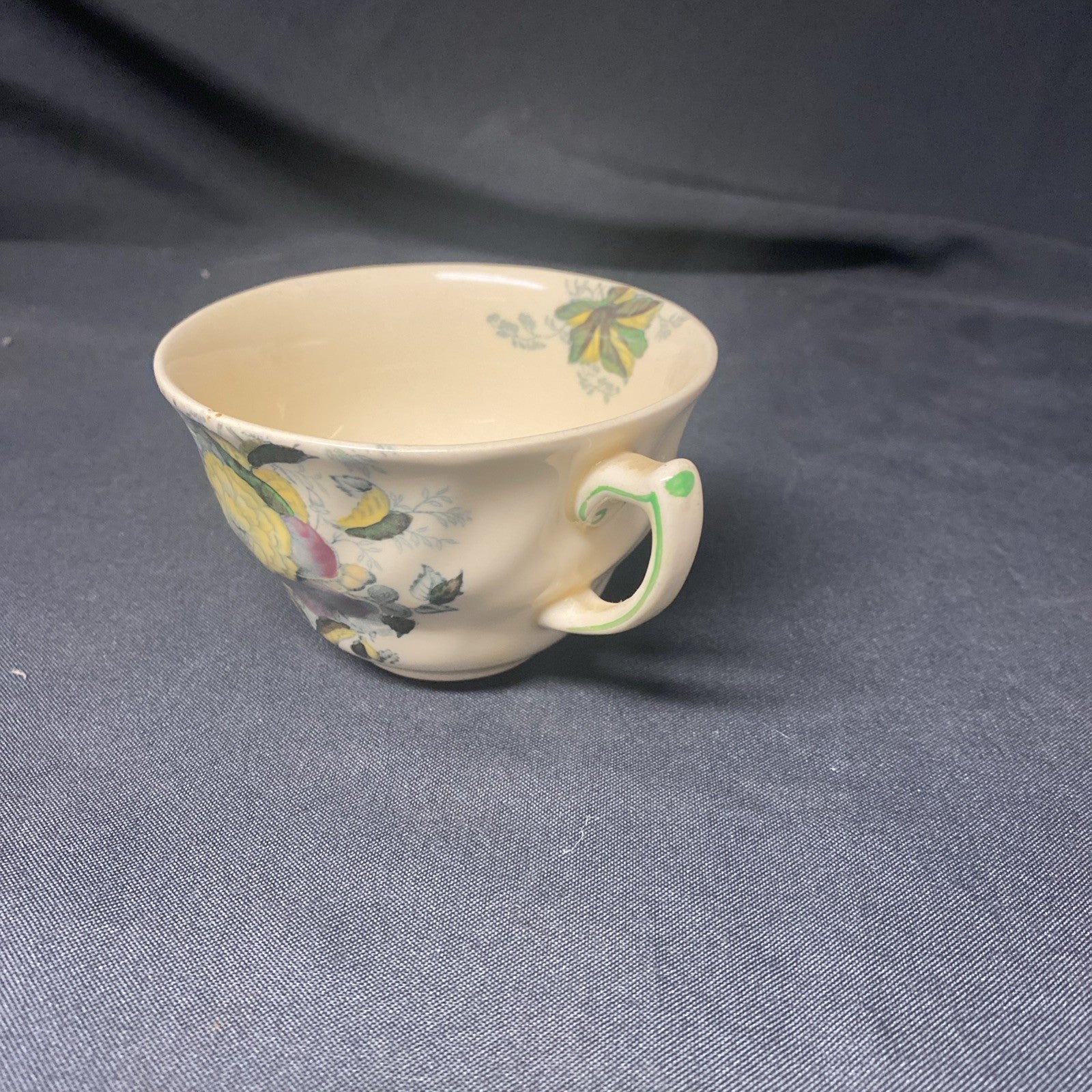 Royal Doulton The Kirkwood 1930's Tea Cup ex. Cond  - (1729)