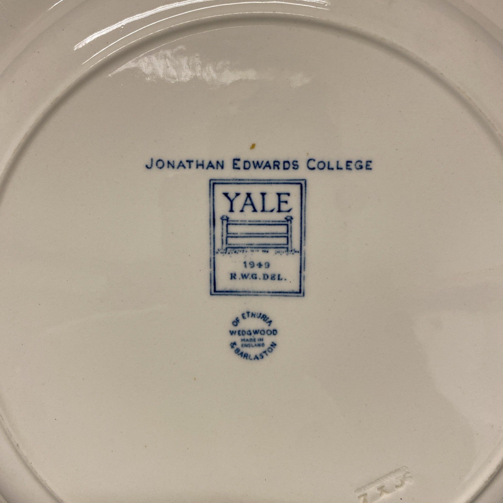 Wedgwood 1949 Jonathan edwards College YALE Limited Edition Plate - (1717)