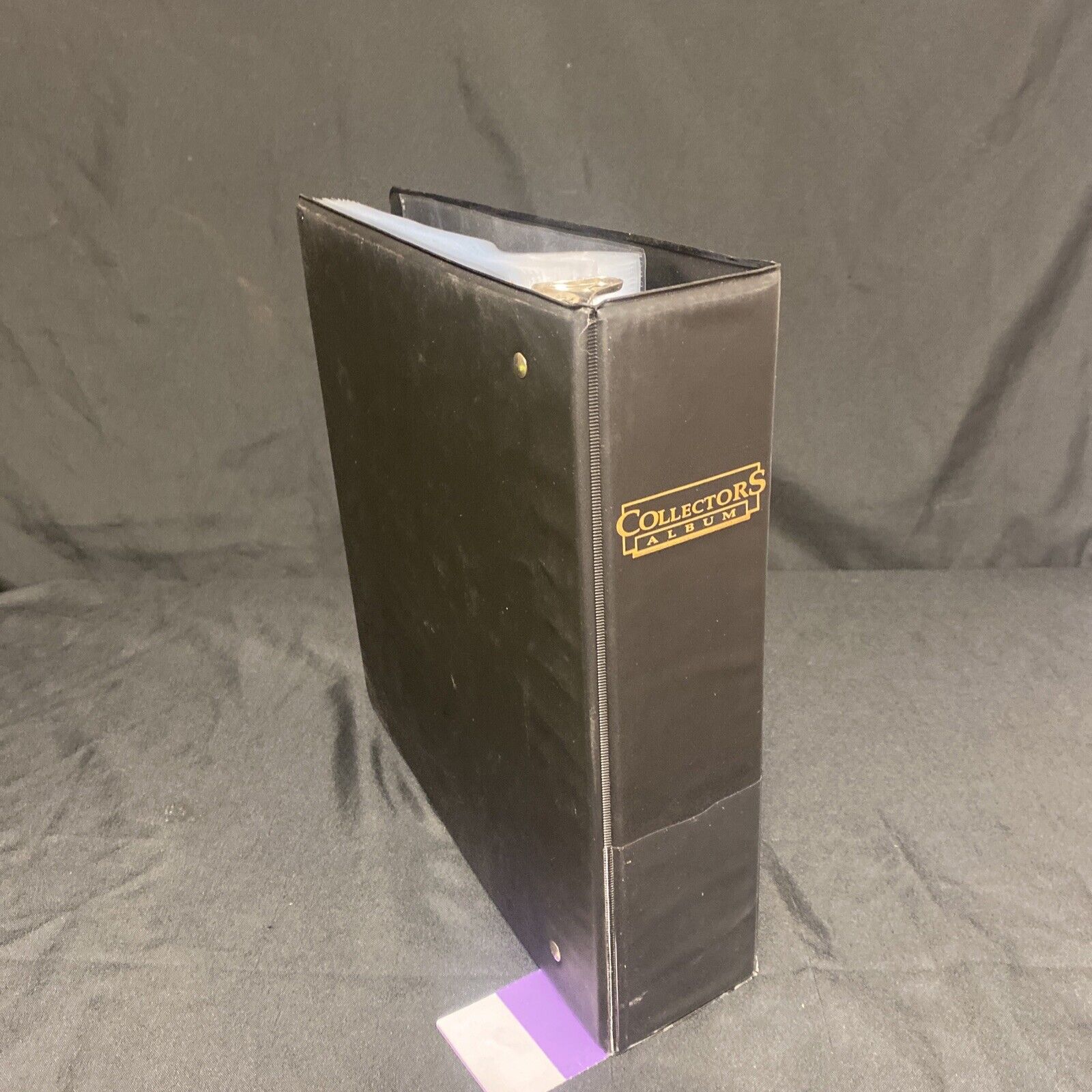 Cardguard Lever Arch Trading Card Folder Album & 900 card slots-(9339)