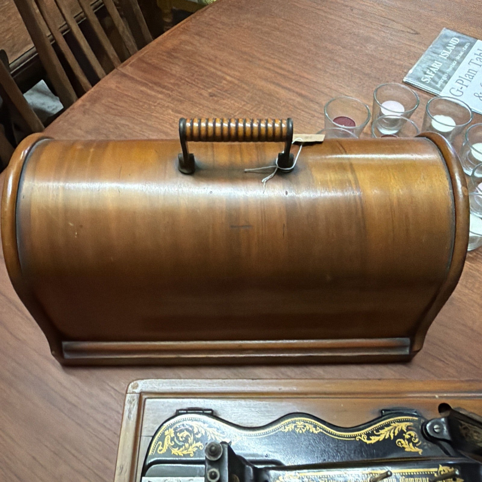 Singer Sewing Machine 1888 Fiddle Base 12K beautiful condition with case Antique - (2097) 