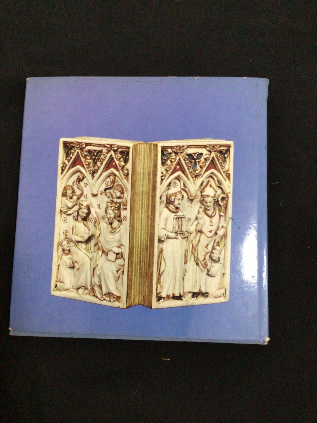 BOOK - IVORY Pleasures and Treasures - O. Beigbeder - 1965 - (8601)