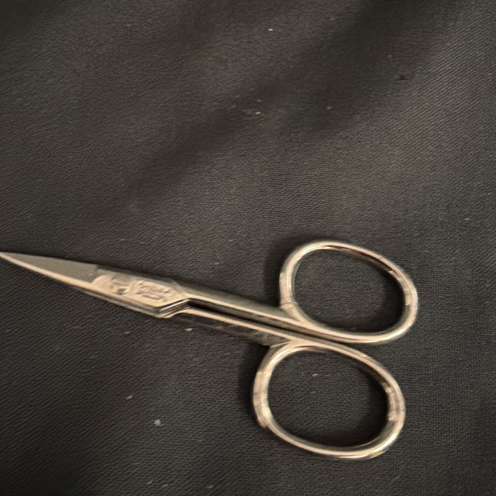Vintage Pinking Shears Scissors and small vintage embroidery scissors- (1965)