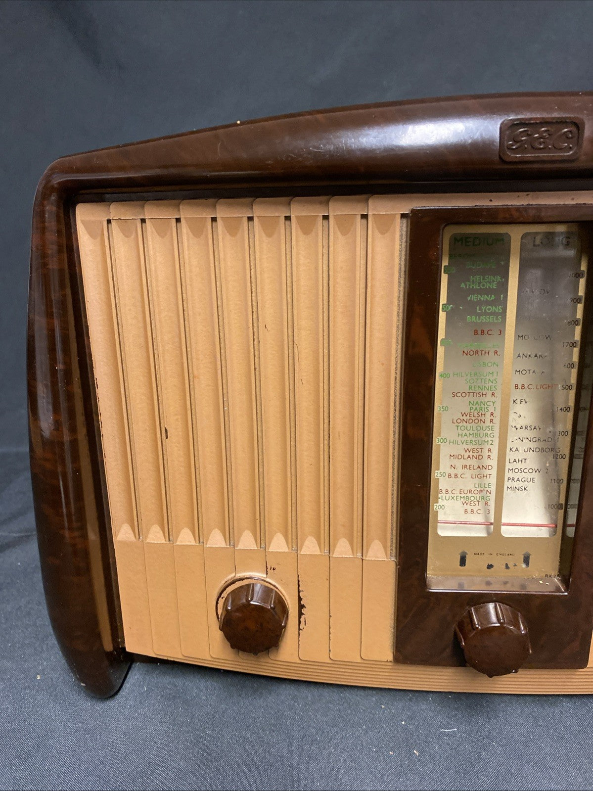 Vintage G.E.C Cat No. B.C. 6242 Radio General Electric Co. in original condition - (1793)