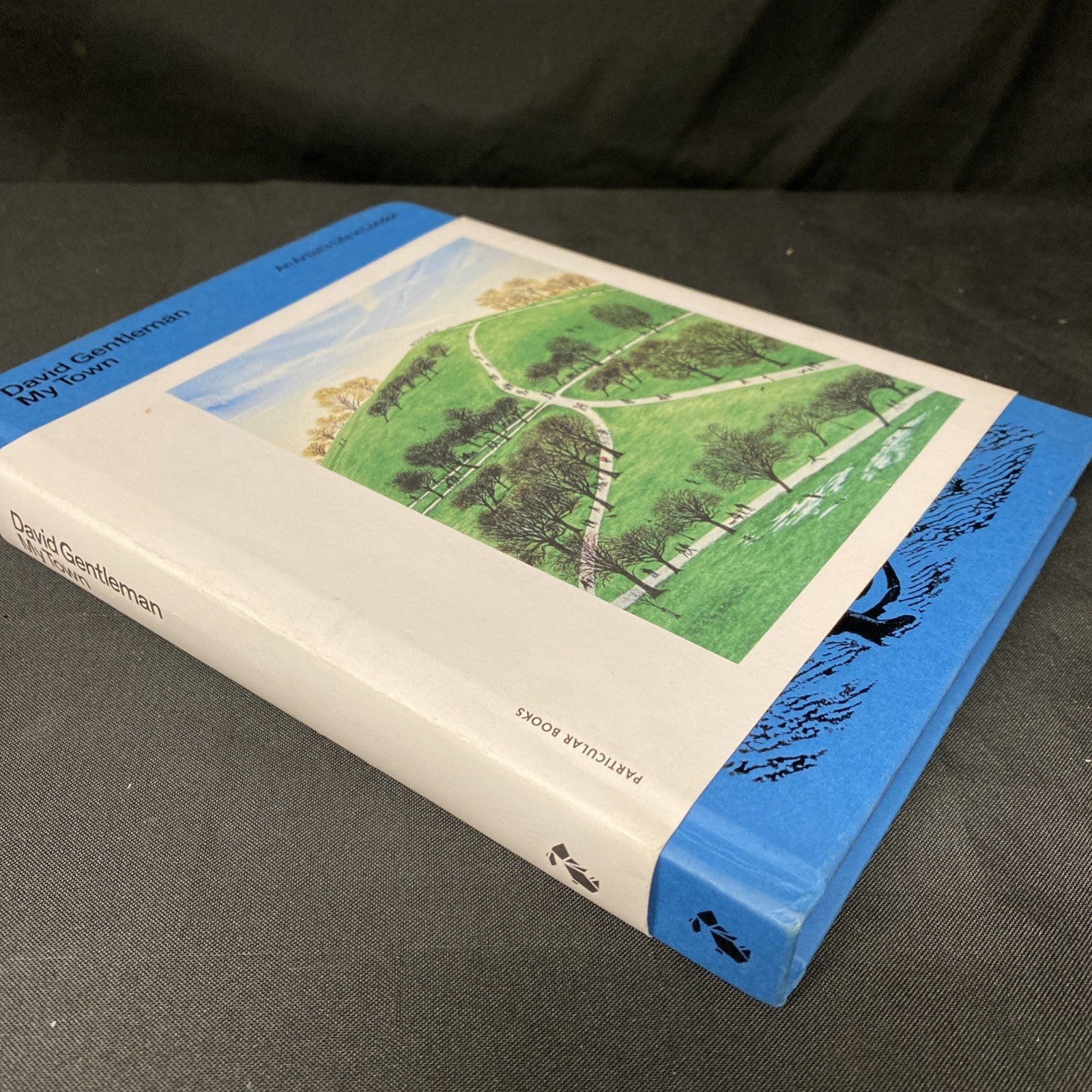 Book - My Town - David Gentleman, An Artist's Life in London 2020 - (1655)