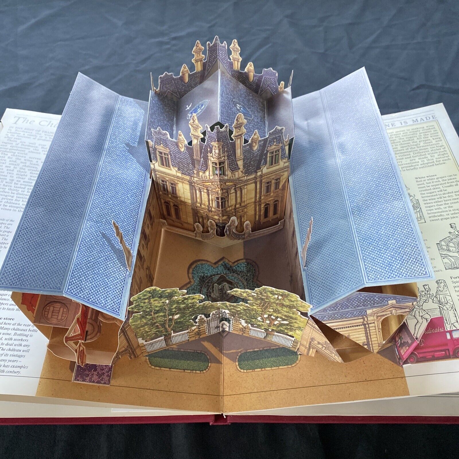 BOOK - Hugh Johnson's Pop-Up Wine Book 1989 Van Der Meer Rare - (9569)