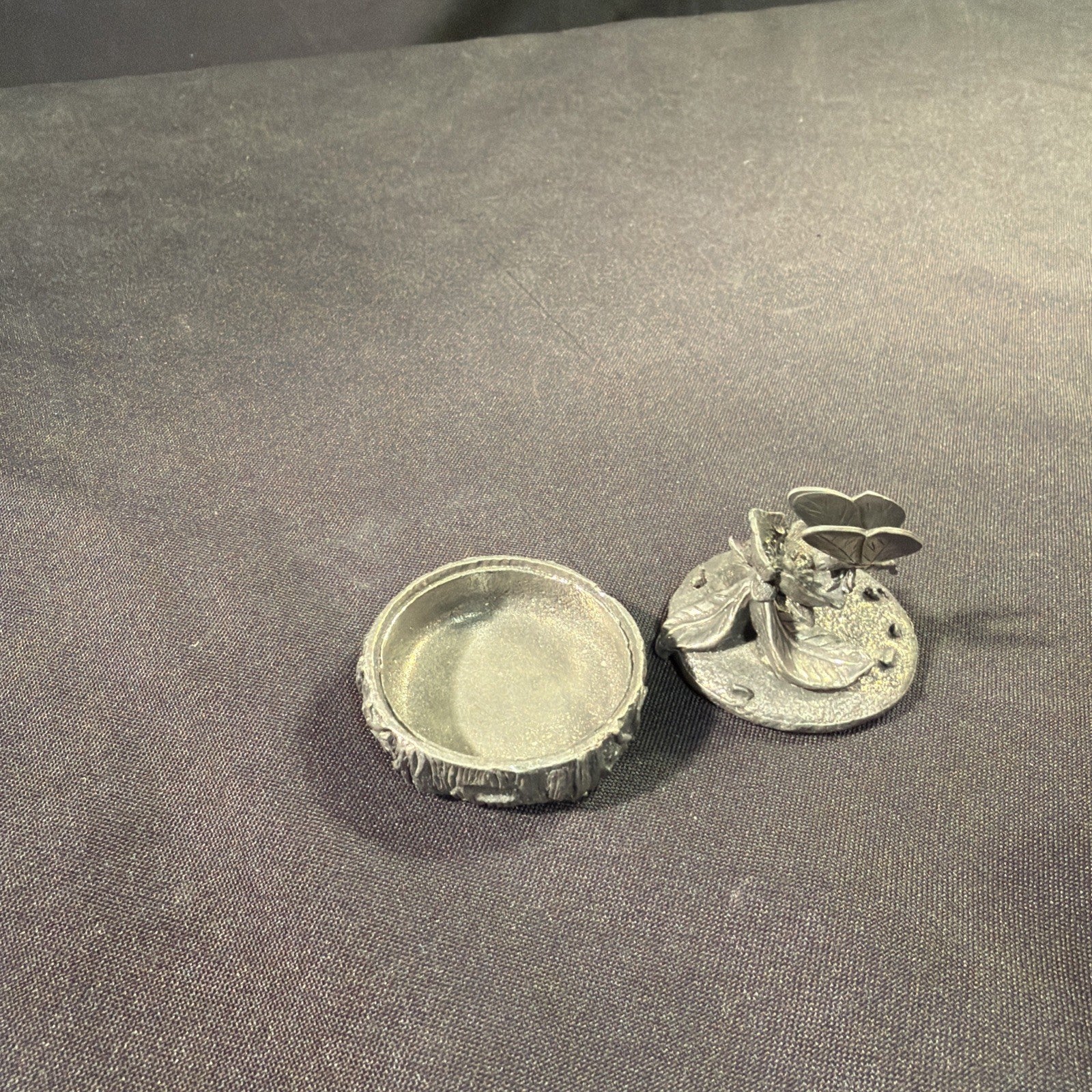 Woodsetton by R. Rice Small Pewter Pill Box Butterfly Flower and bark base 1980's - (1974)