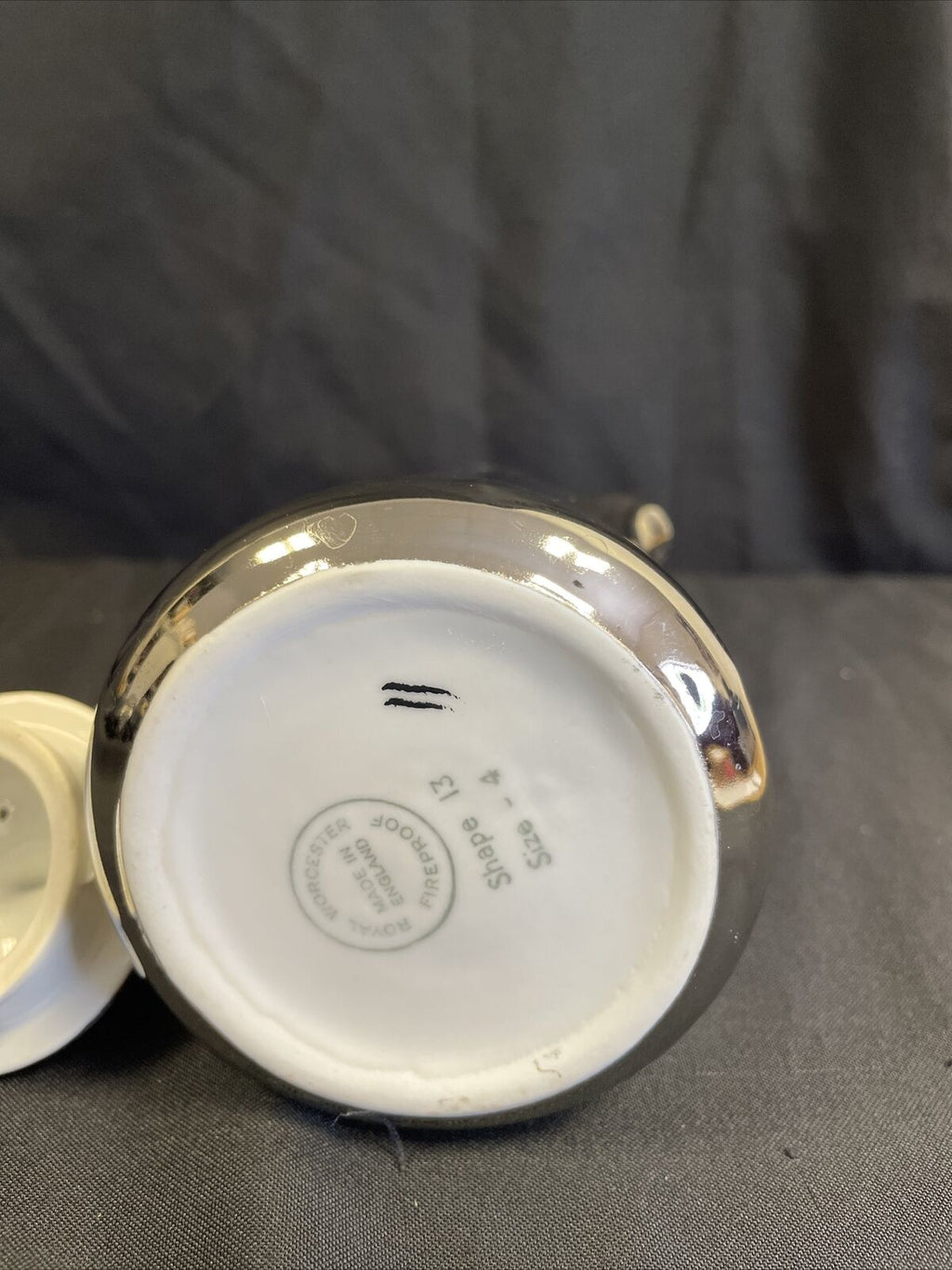 Royal Worcester Silver ceramic Teapot Shape 14 Size 4 Fireproof - (8126)