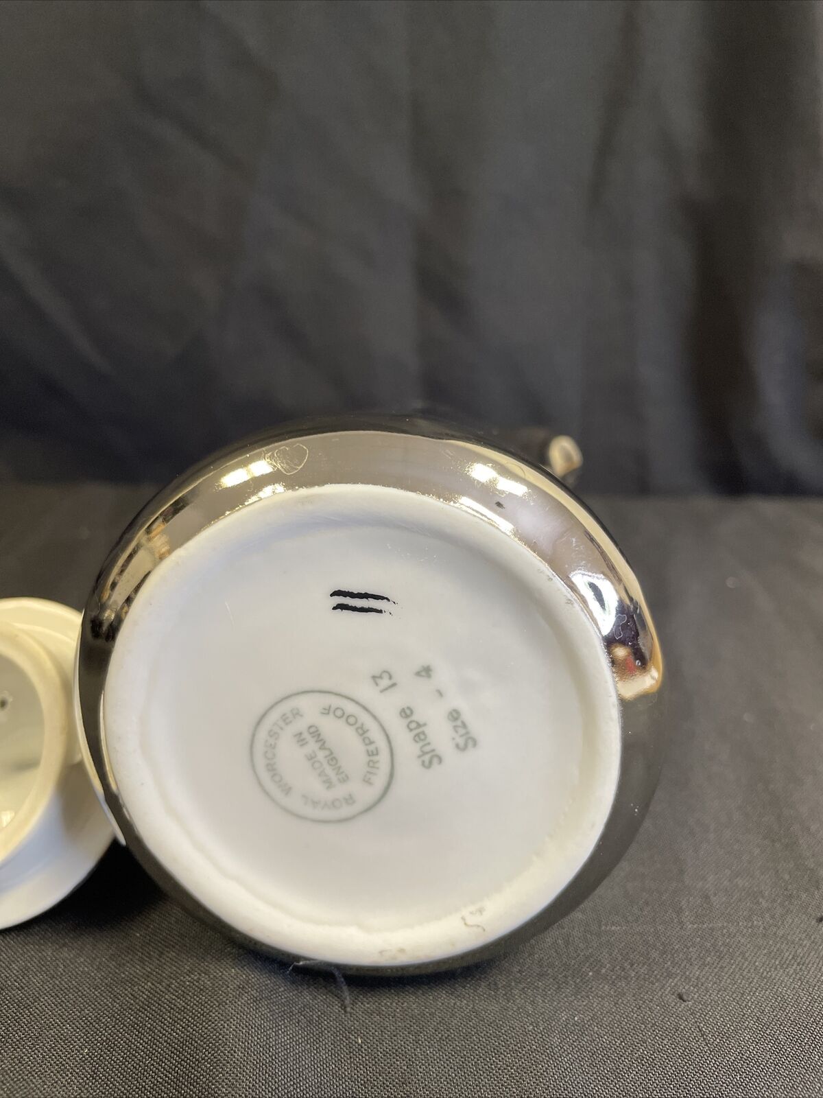 Royal Worcester Silver ceramic Teapot Shape 14 Size 4 Fireproof - (8126)