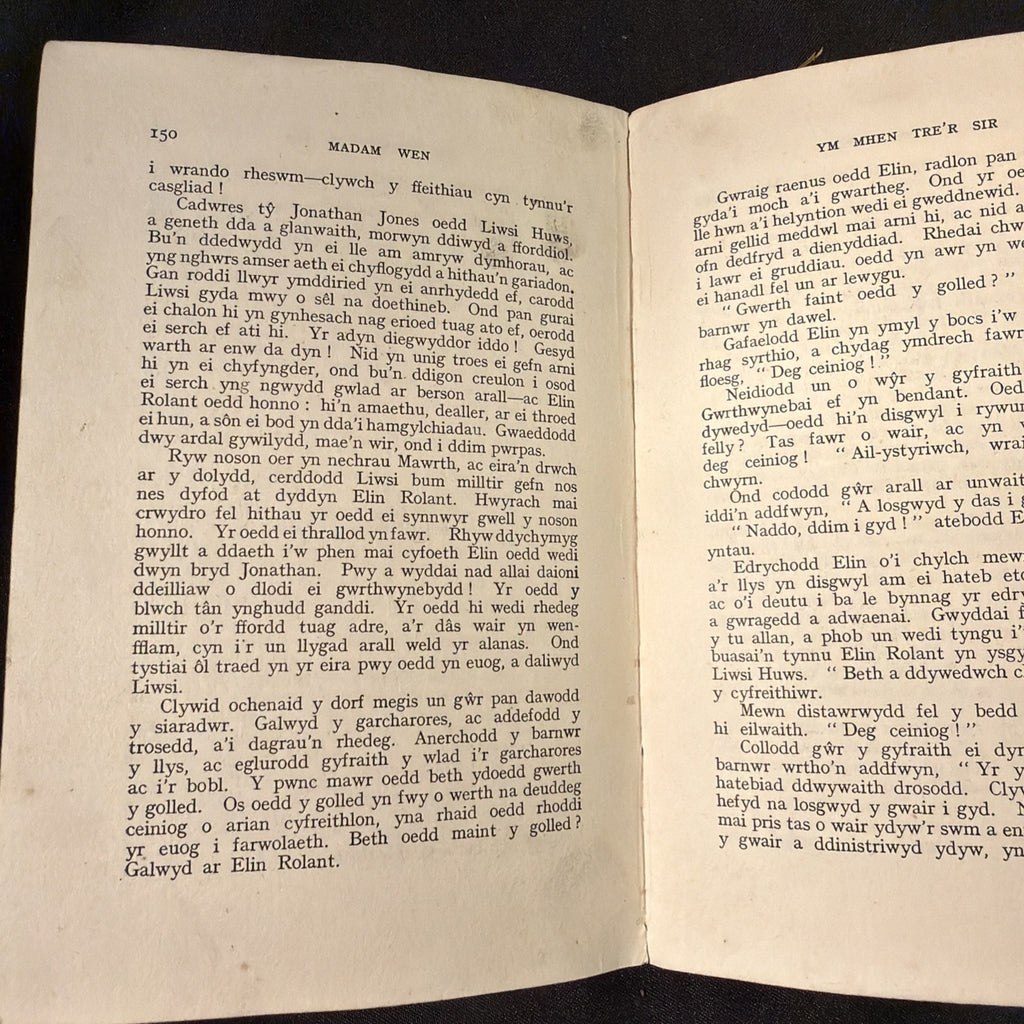 Madam Wen Rhamant Gan W.D.Owen - Welsh Language book - (1865)