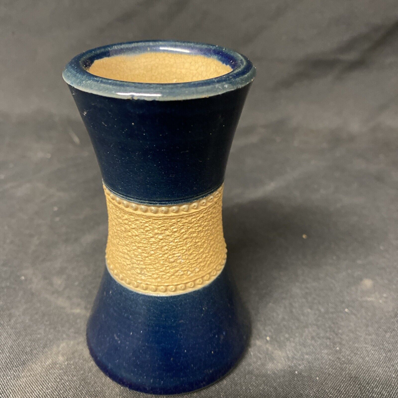 Pottery Vase 10.5cm - Backstamp is backwards "R" 1970's - (5388)
