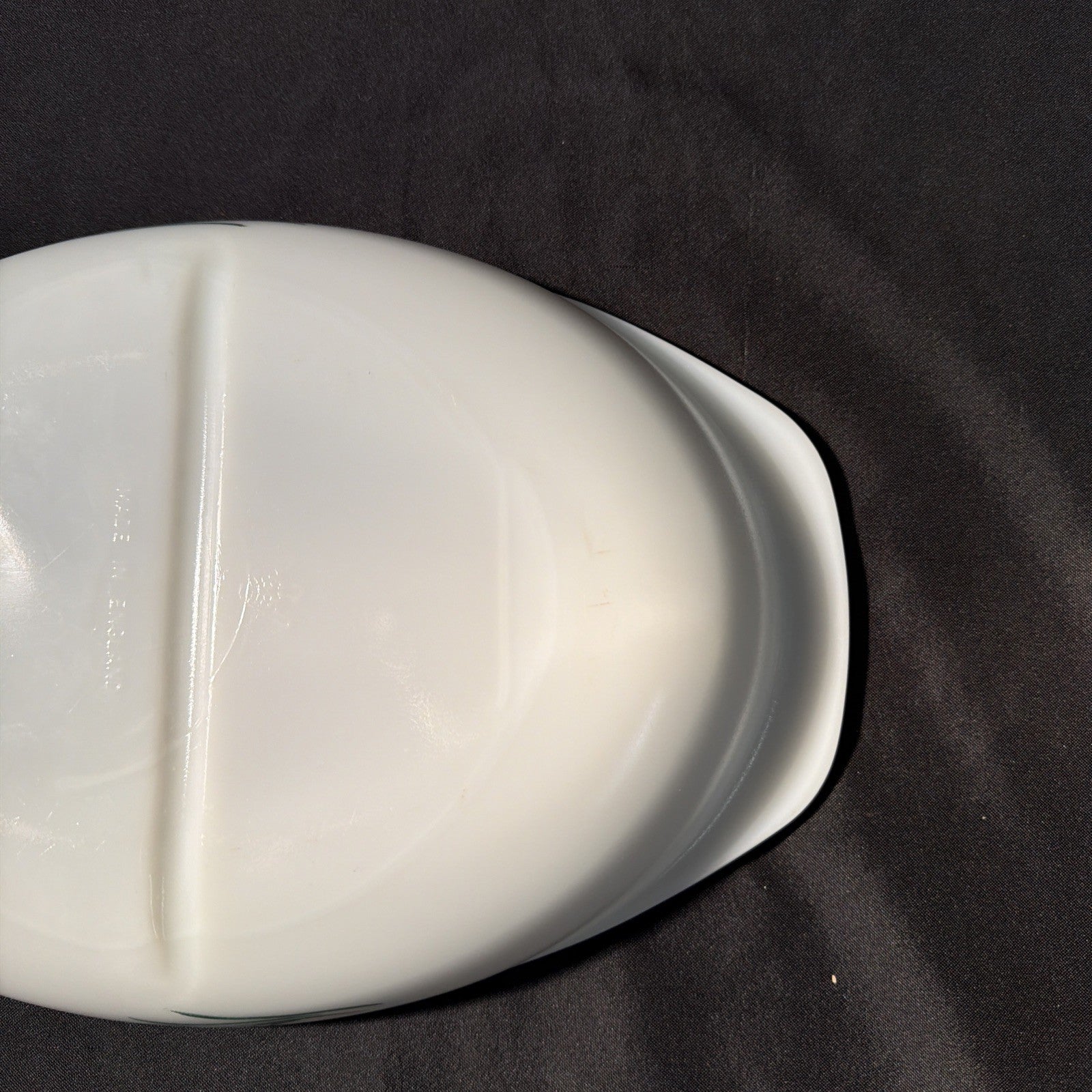 Pyrex 1960's Wheatsheaf design Divided Vegetable Dish - (2367)