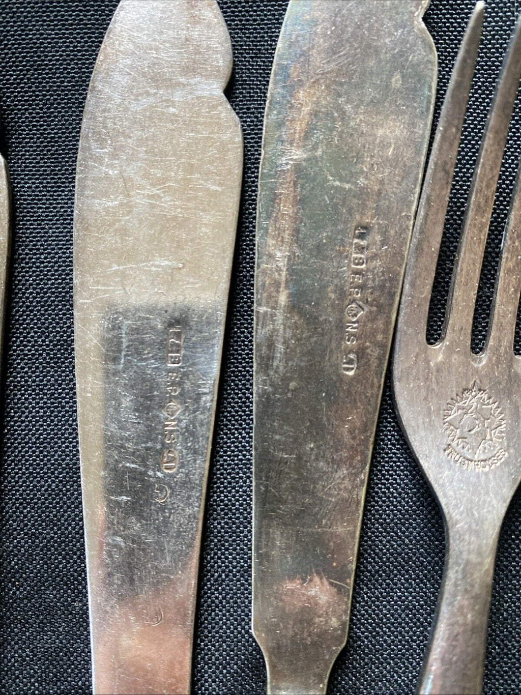 Elkington Silver Plate England - 15 x cutlery National Trust Stamp (5915)