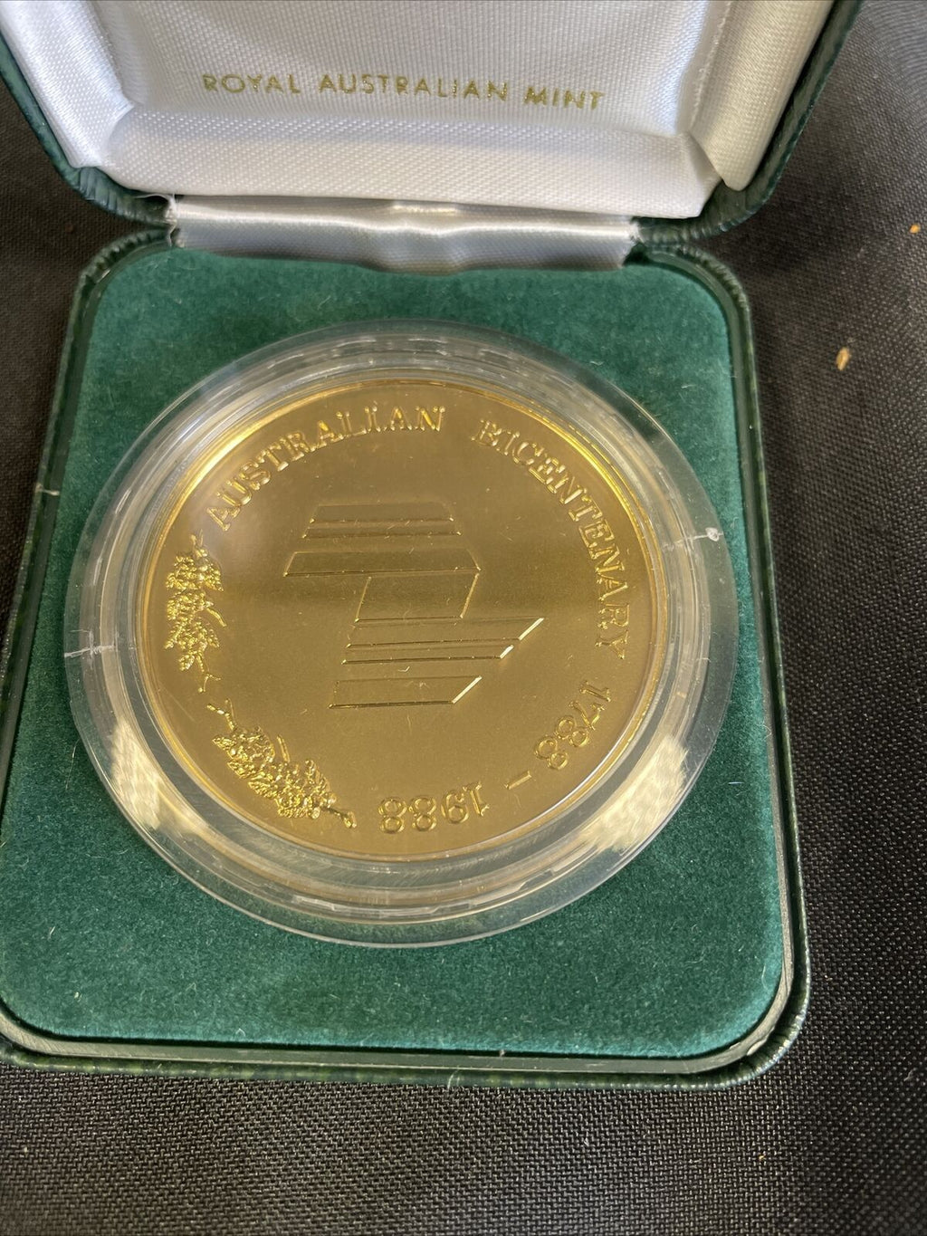Australia Bicentennial Commemorative Medallion 1788-1988 MIB - (8223)