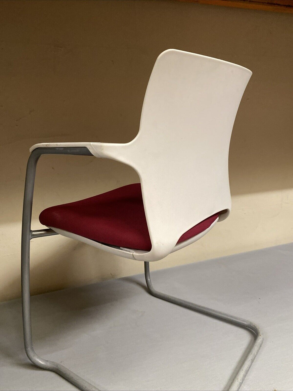 CHAIR Connection branded Cantilever - Designer Diablo, Office Reception (5643)