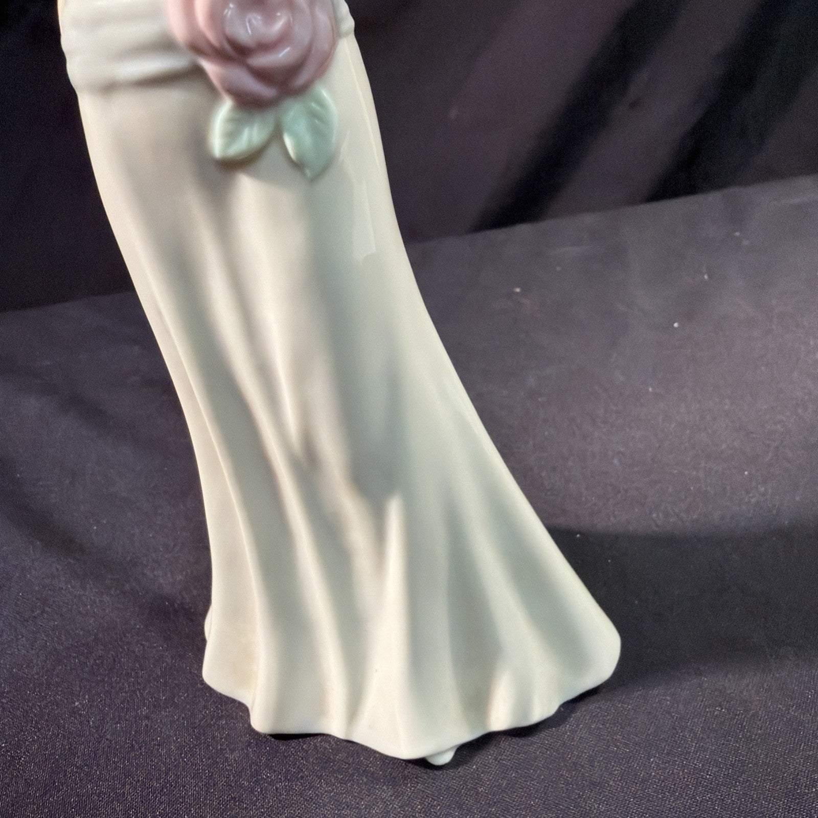 Berkeley An Evening Out TN5462 Figurine 24cm Tall Ex. Cond. - (2076) 