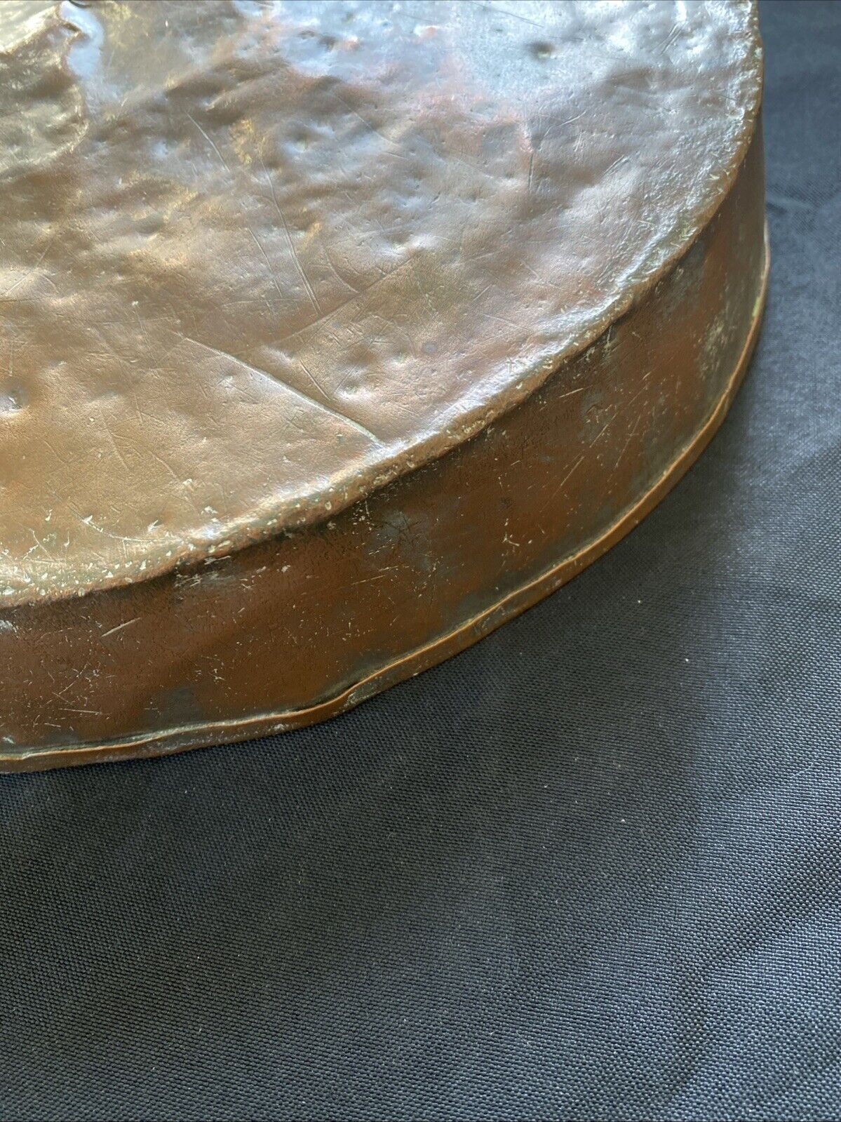 Copper Pan 32cm Diameter Hanging Hook Early 1800's rustic home décor (5919)