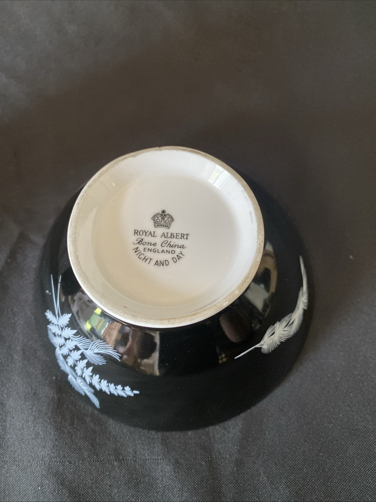 Royal Albert Night & Day Cream / Milk Jug and Sugar Bowl Excellent Cond - (5727)