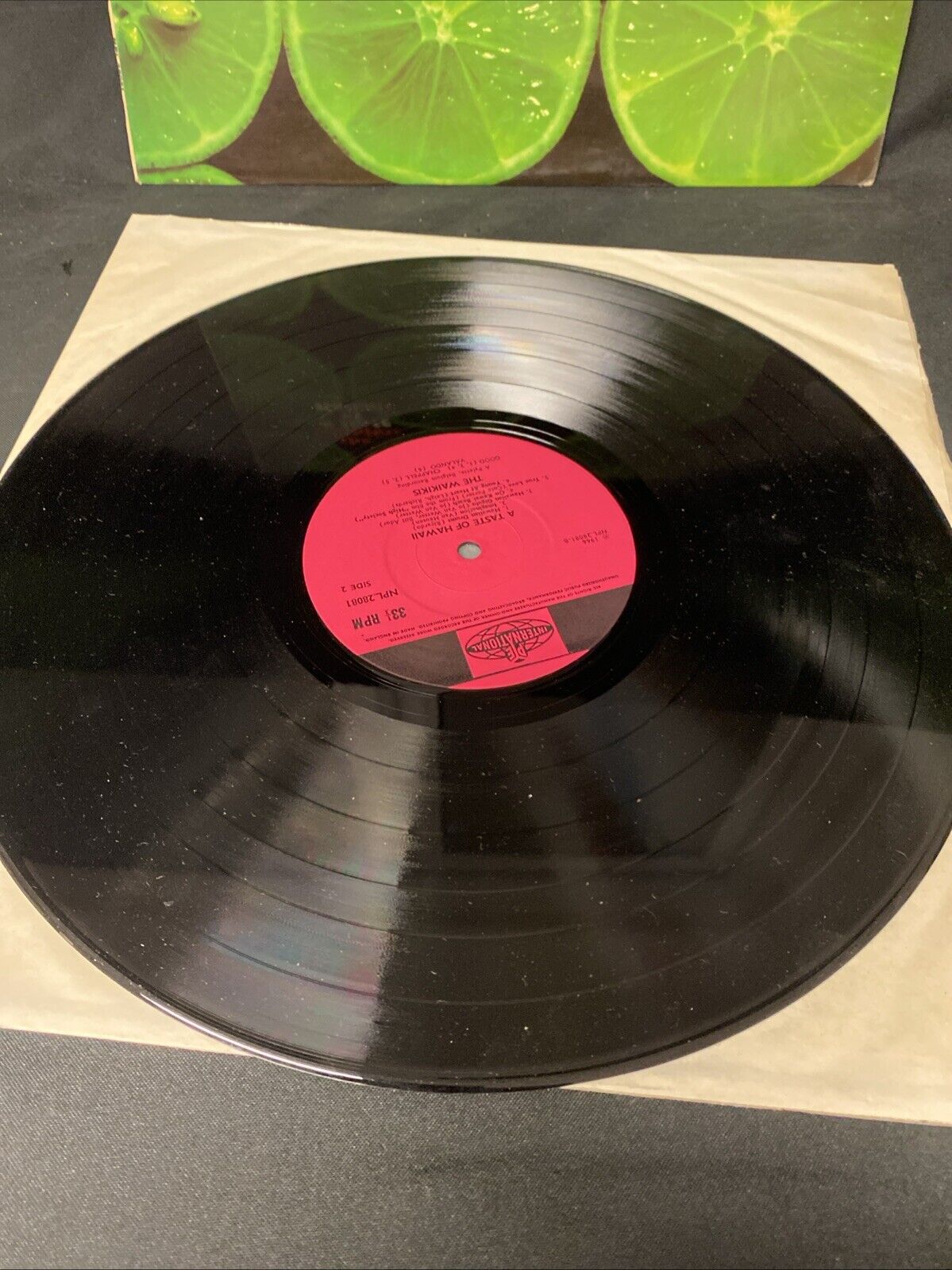 VINYL RECORD - The Waikikis - A Taste of Hawaii - LP 1966 - (5698)