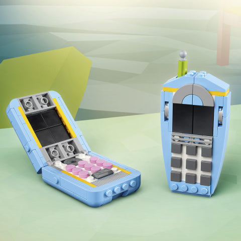 LEGO Creator 3 in 1 - Retro Telephone or Mobile Phone or Cordless Phone - 31174