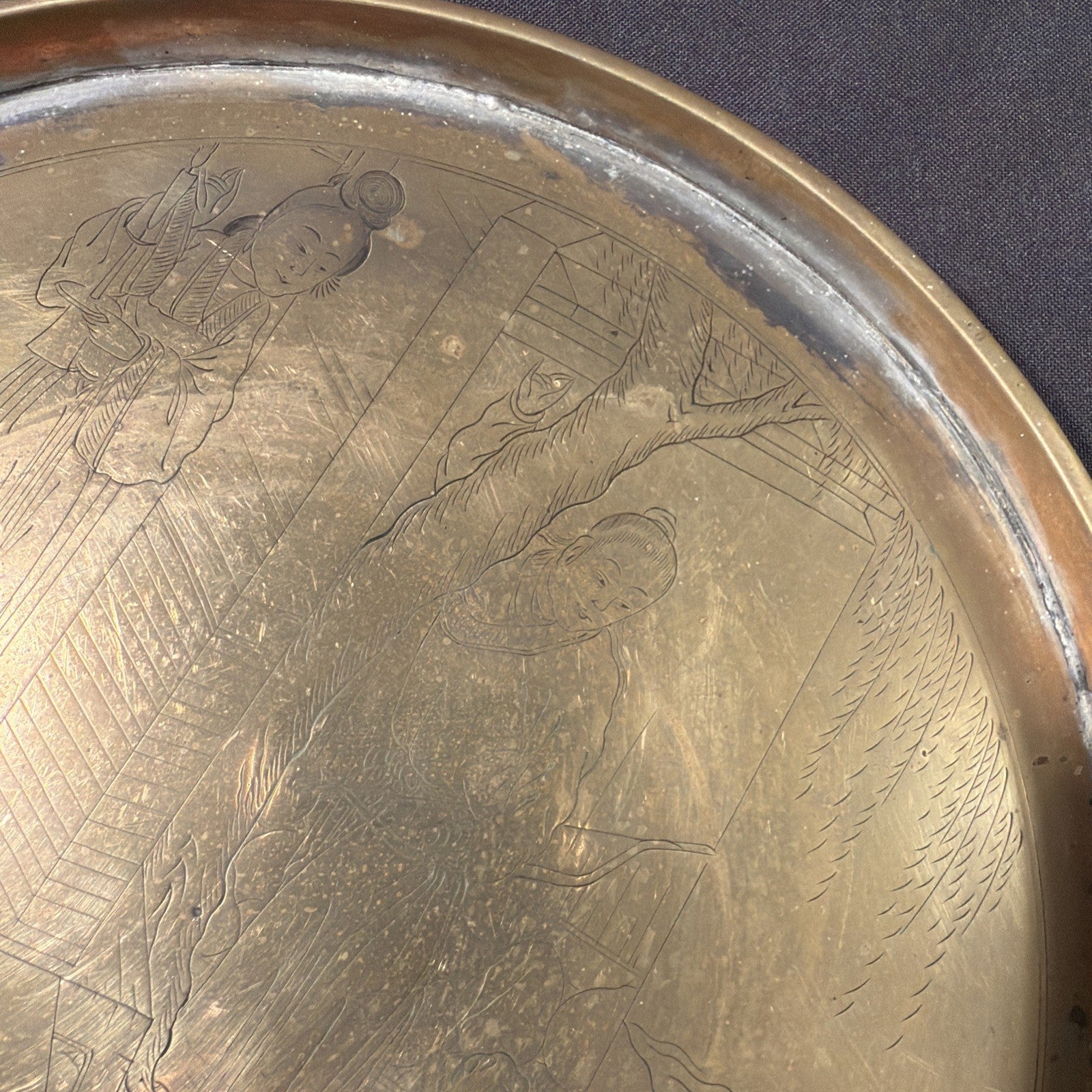 Chinese 1920's Heavy Brass Plate - 4 men fighting one with cut wrist & bleeding. - (2065)