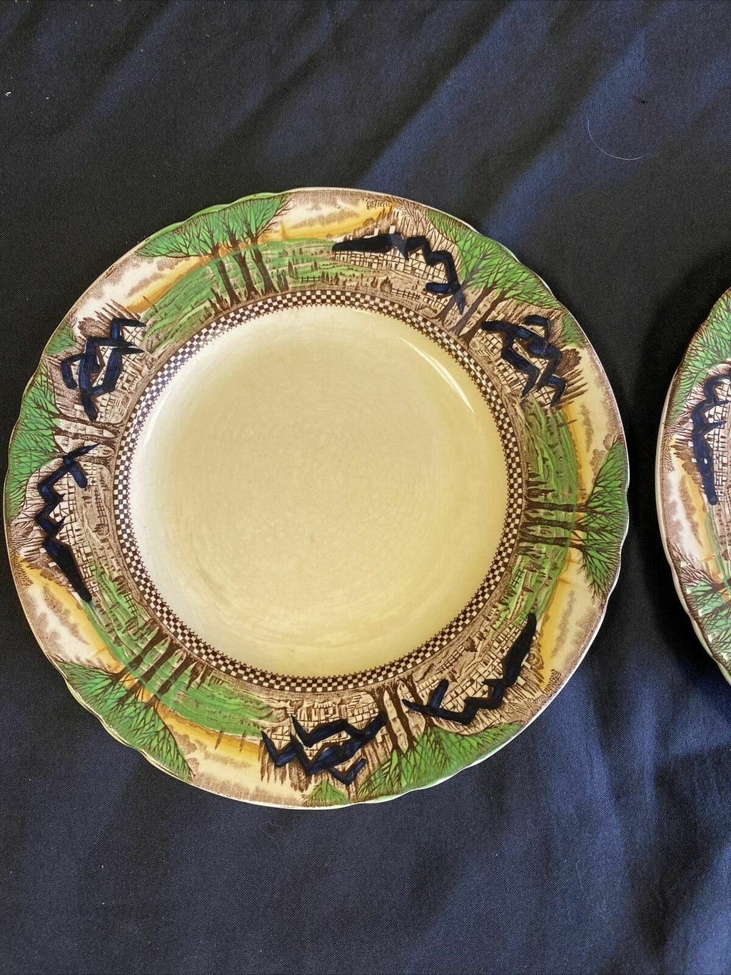 MYOTT Son & Co England's Countryside 2x 23cm Plates Vintage design - (7566)