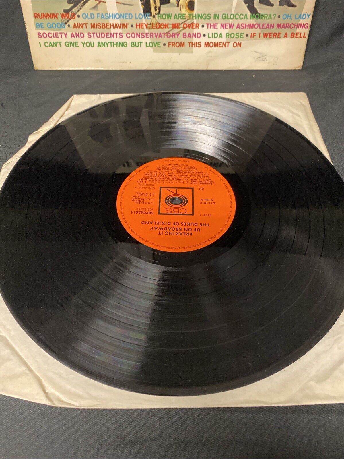 VINYL RECORD -  The Dukes of Dixieland - Breakin' it up on Broadway - (5654)