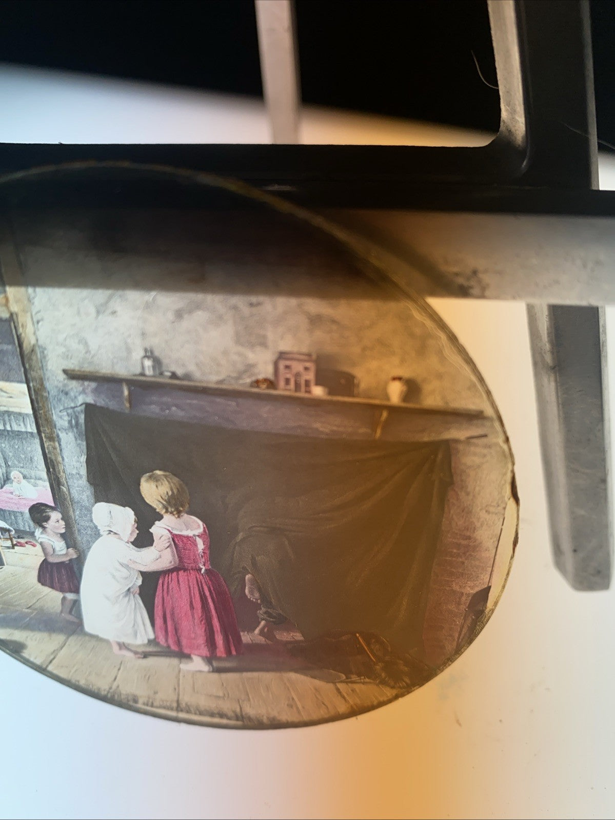 Magic Lantern Victorian Glass Round Handpainted Slide Watching The Sweep (1101)