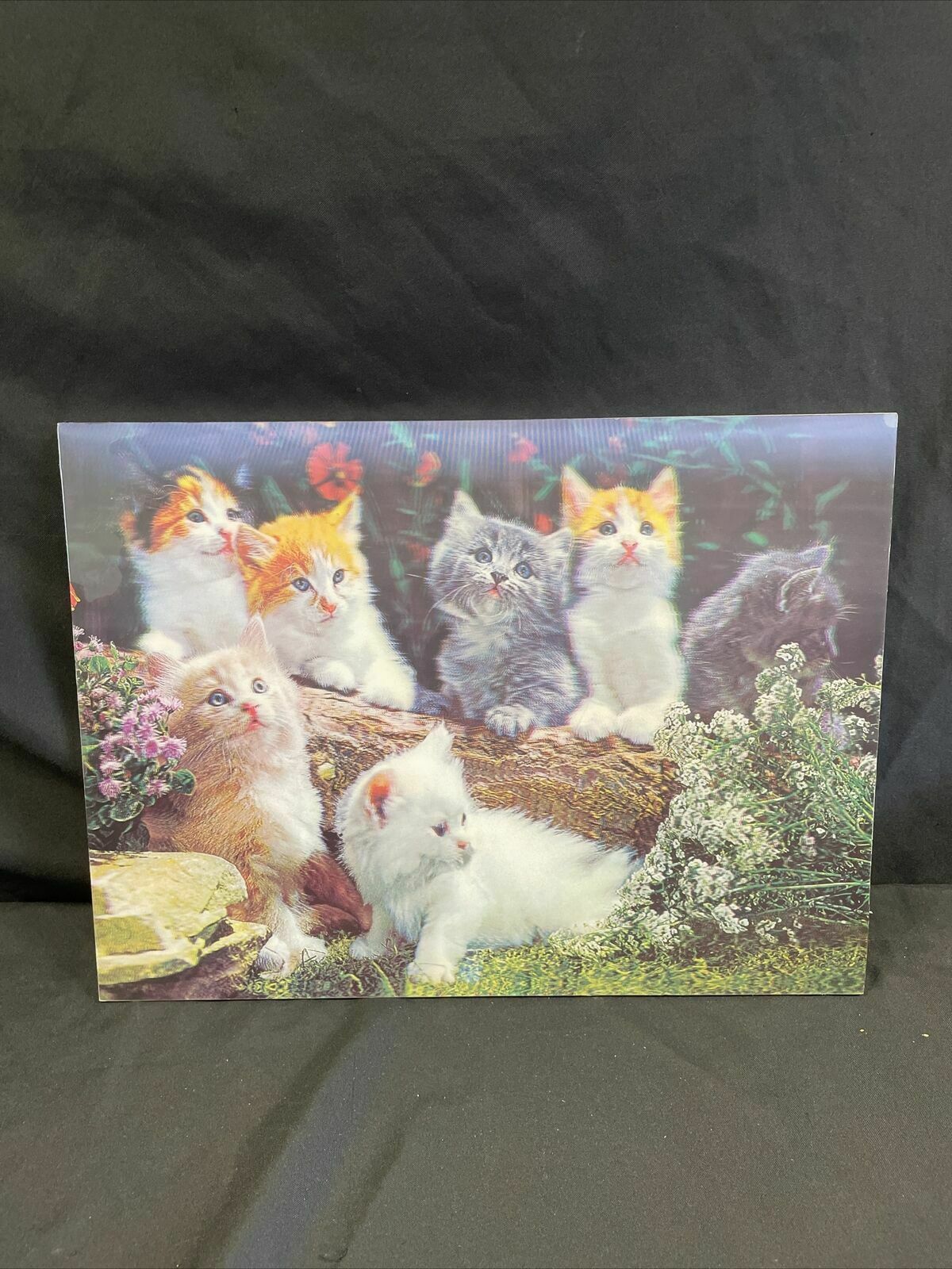Vintage lenticular Kittens on a log on a hard board backing 39cm x 29cm - (8145)