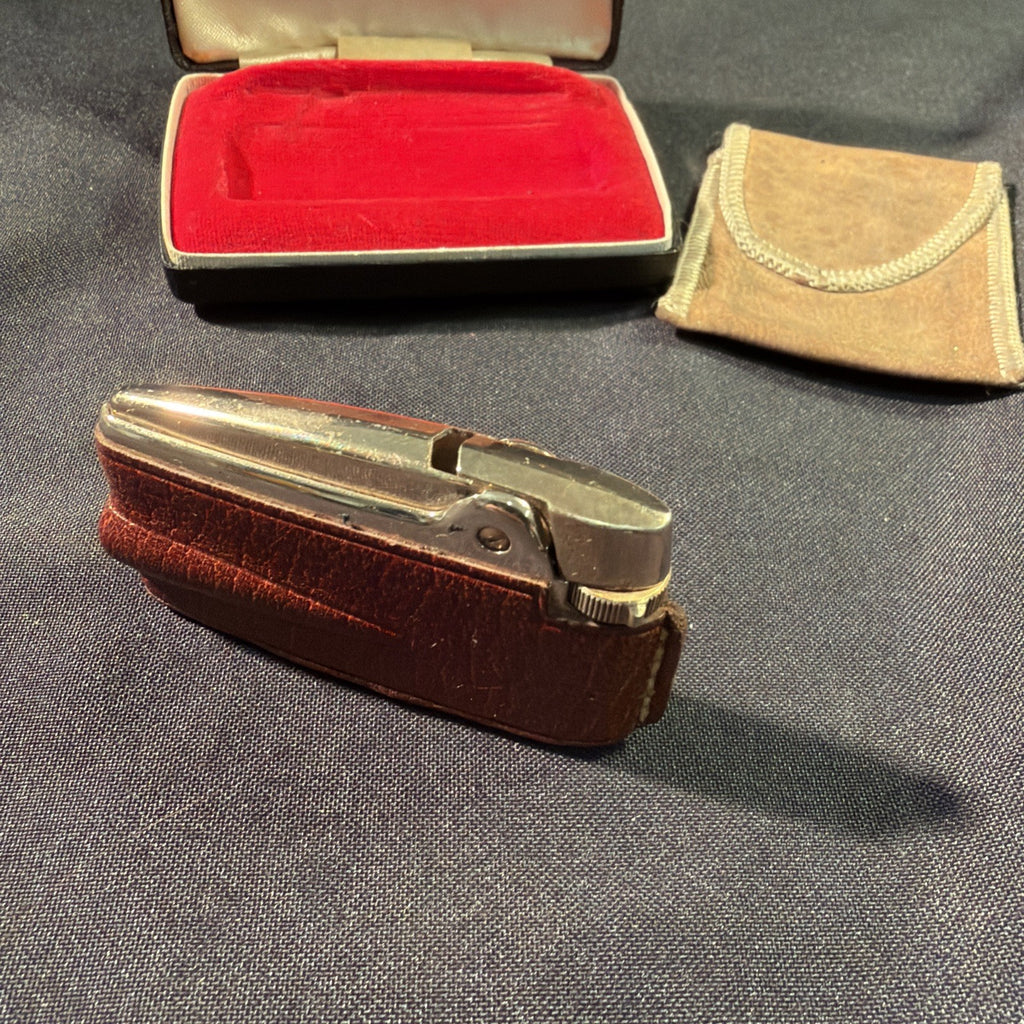 Ronson Varaflame Gold plated Lighter, box and pouch - (2000)