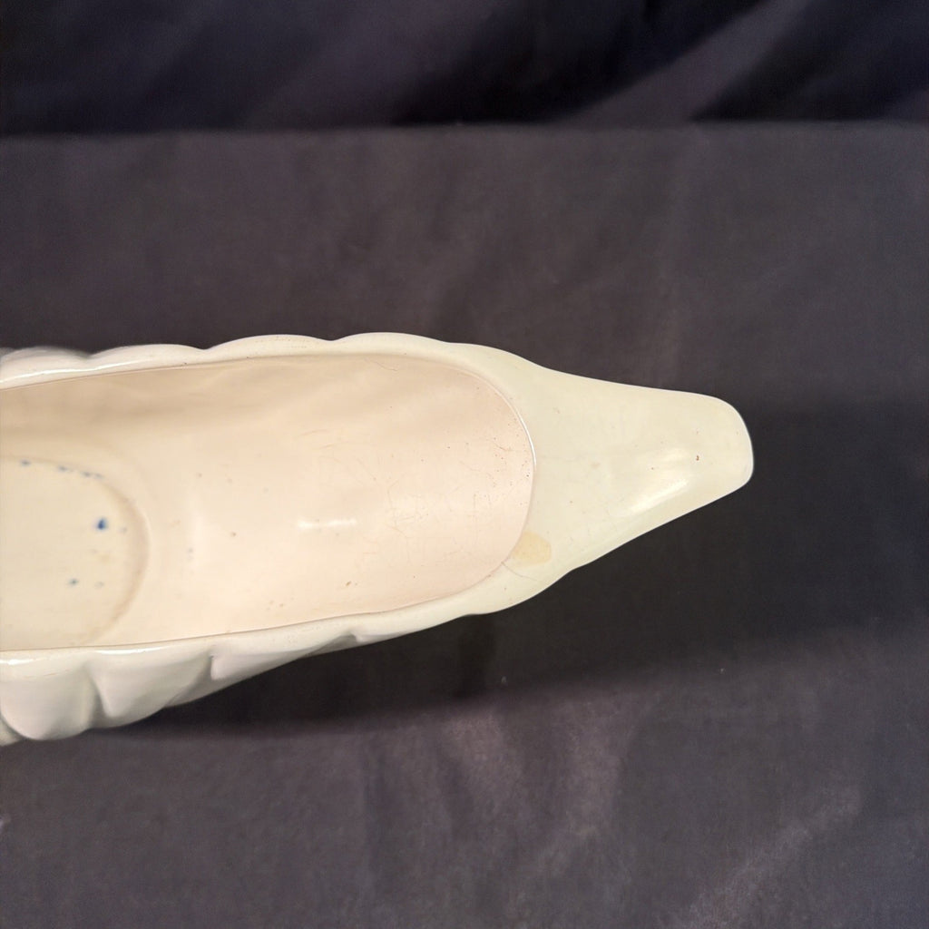 Arthur Wood Kenya Double handled Mantle vase Cream 18" - (2100)