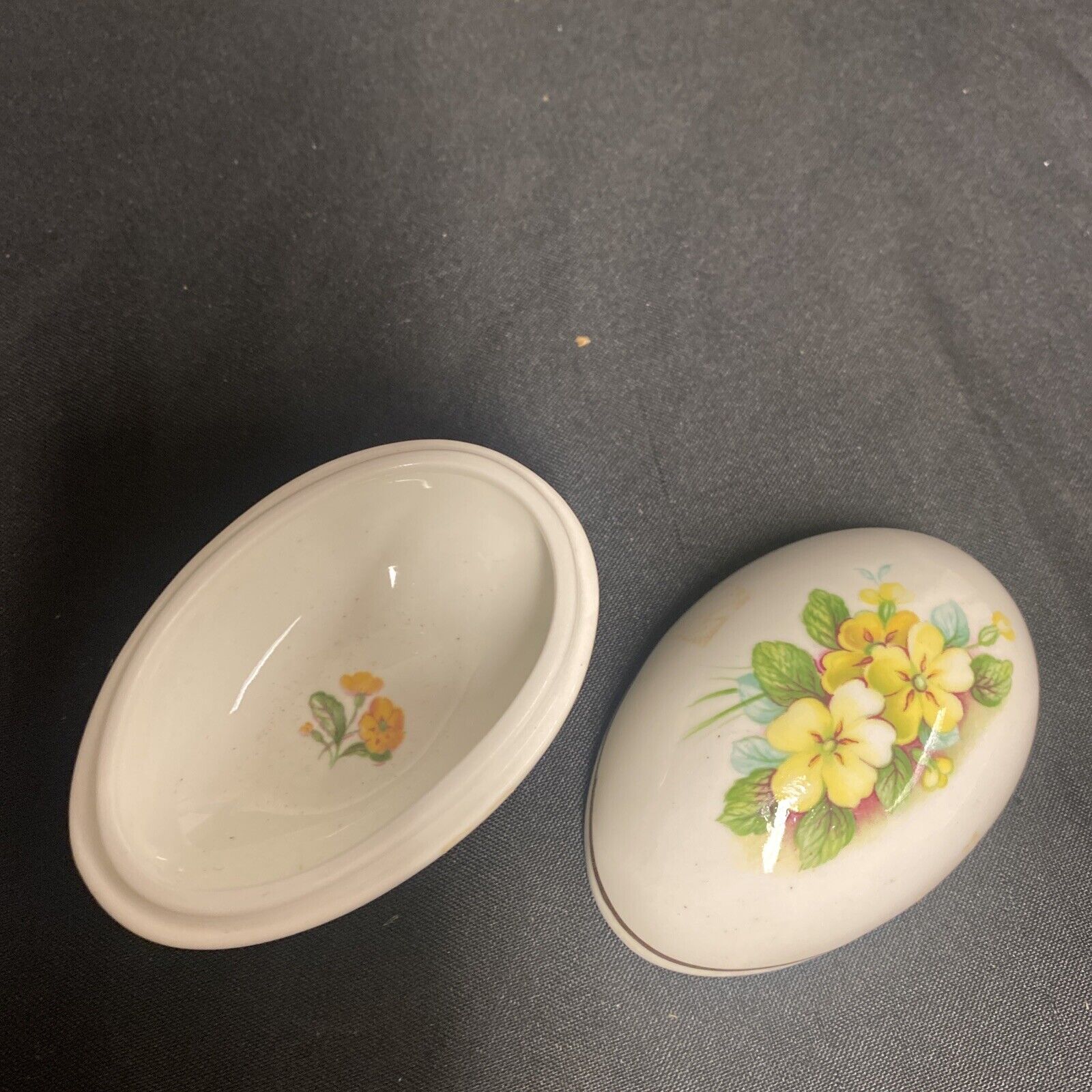 Trinket Box EGG -  Peter Gosling Staffordshire England Bone China Floral Design - (9323)
