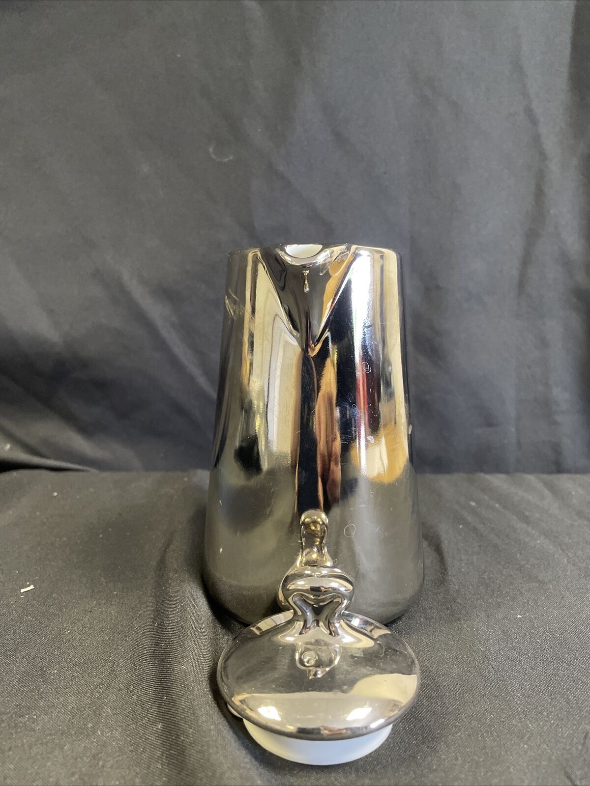 Royal Worcester Silver ceramic Teapot Shape 14 Size 4 Fireproof - (8126)