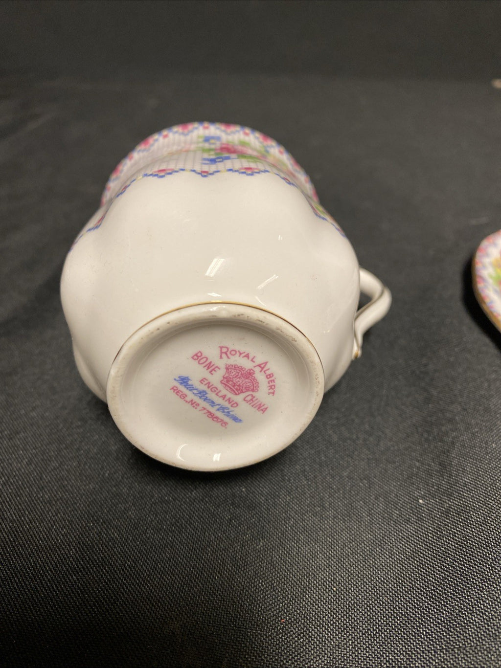 Royal Albert Bone China Petit Point RD778676 Tea Cup & Saucer - (1761)