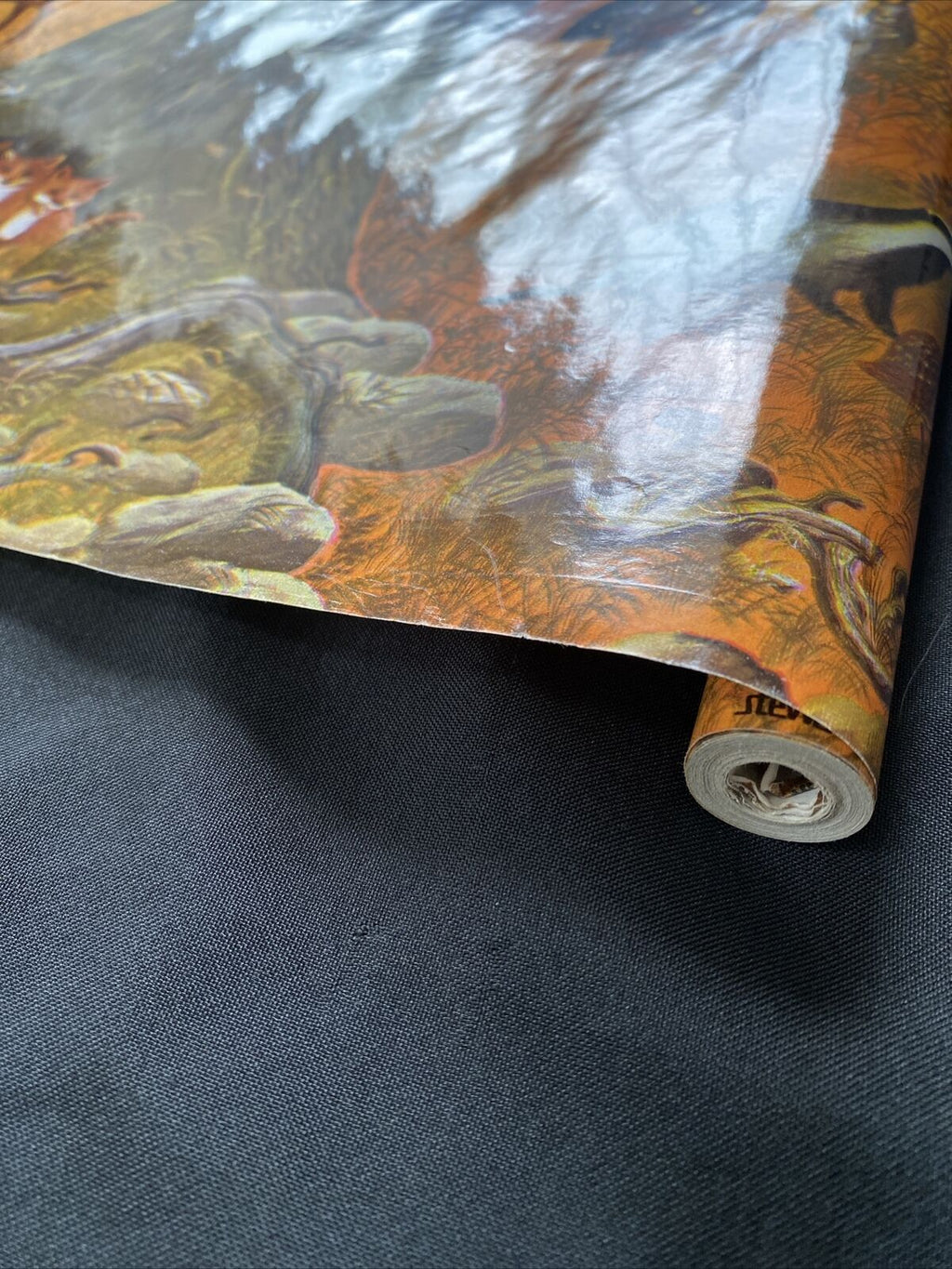 Vintage Roll of Glossy STEWO Printed wrapping drawer lining paper 4mtrs -(9552)