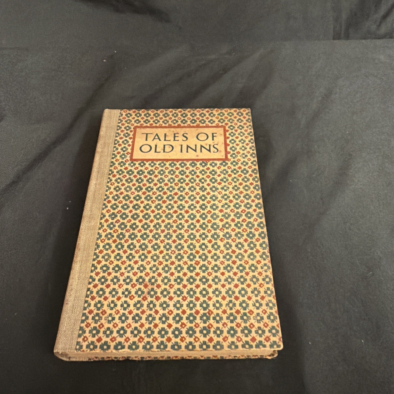 Book, Tales of Old Inns , London Trust Houses Ltd, 1927 -  (2357)