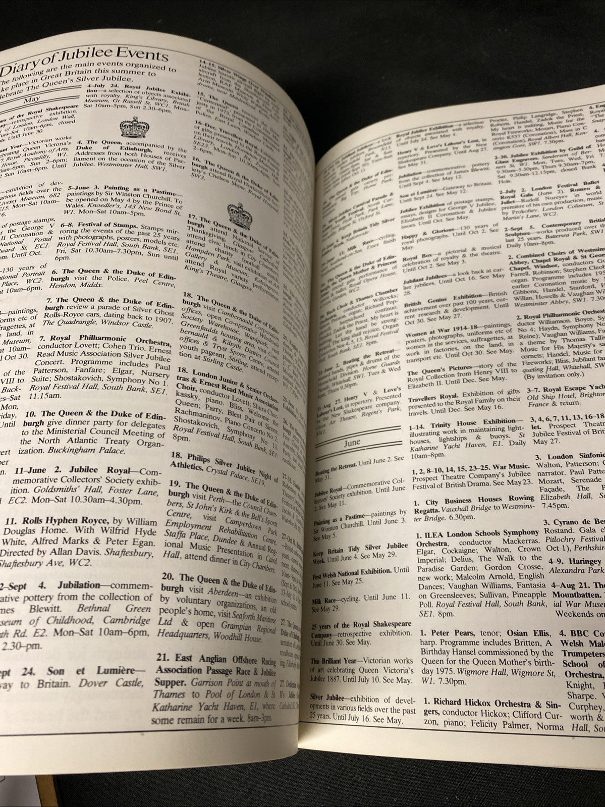 Official Souvenier Programme Silver Jubilee 1977 H.R.H.The Queen - (1691)
