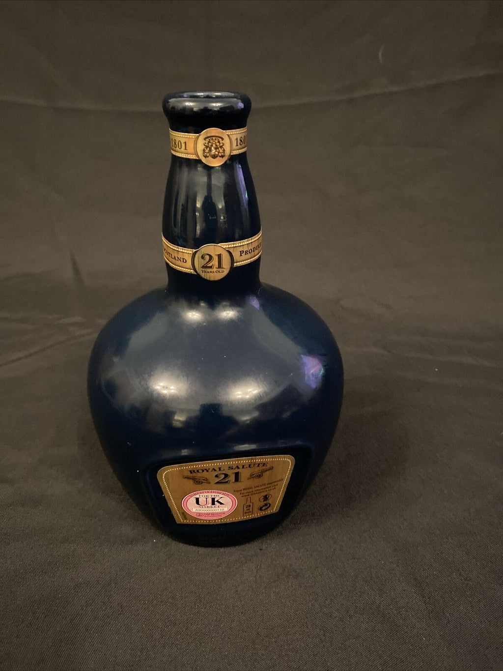 Vintage Whisky Jug Ceramic blue bottle Rare  Chivas 21 YR Scotch- (8453)