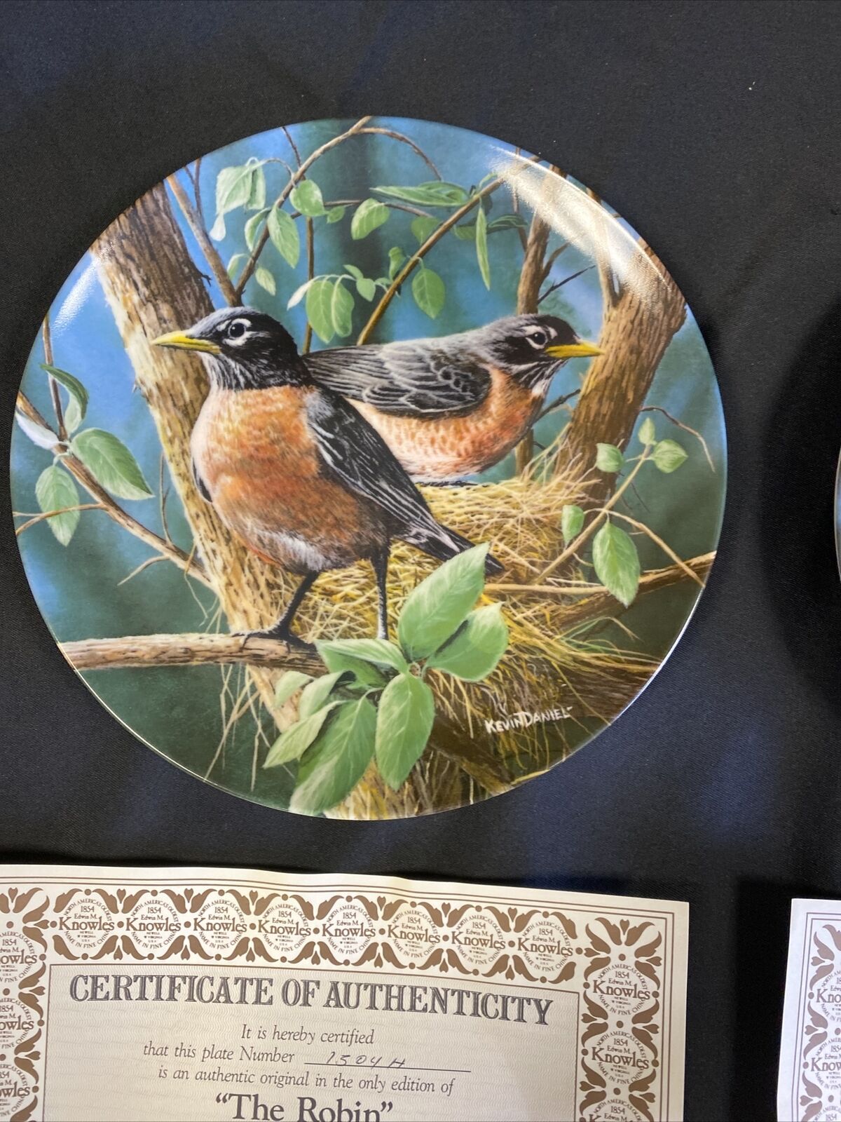 Knowles 1985 Birds in Your Garden Plates x 2 - Baltimore Oriole & The Robin(7834