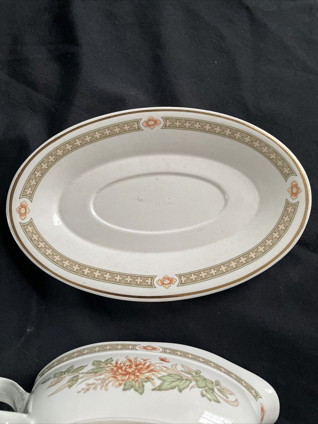 St Michael Chrysanthemum Gravy Boat and Dish Lovely condition Vintage - 9395