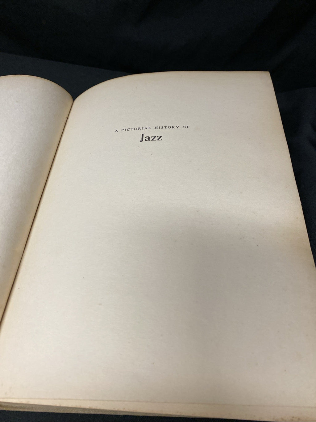 Book - A pictorial History of Jazz - Keepnews & Grauer - 1955 (1519)