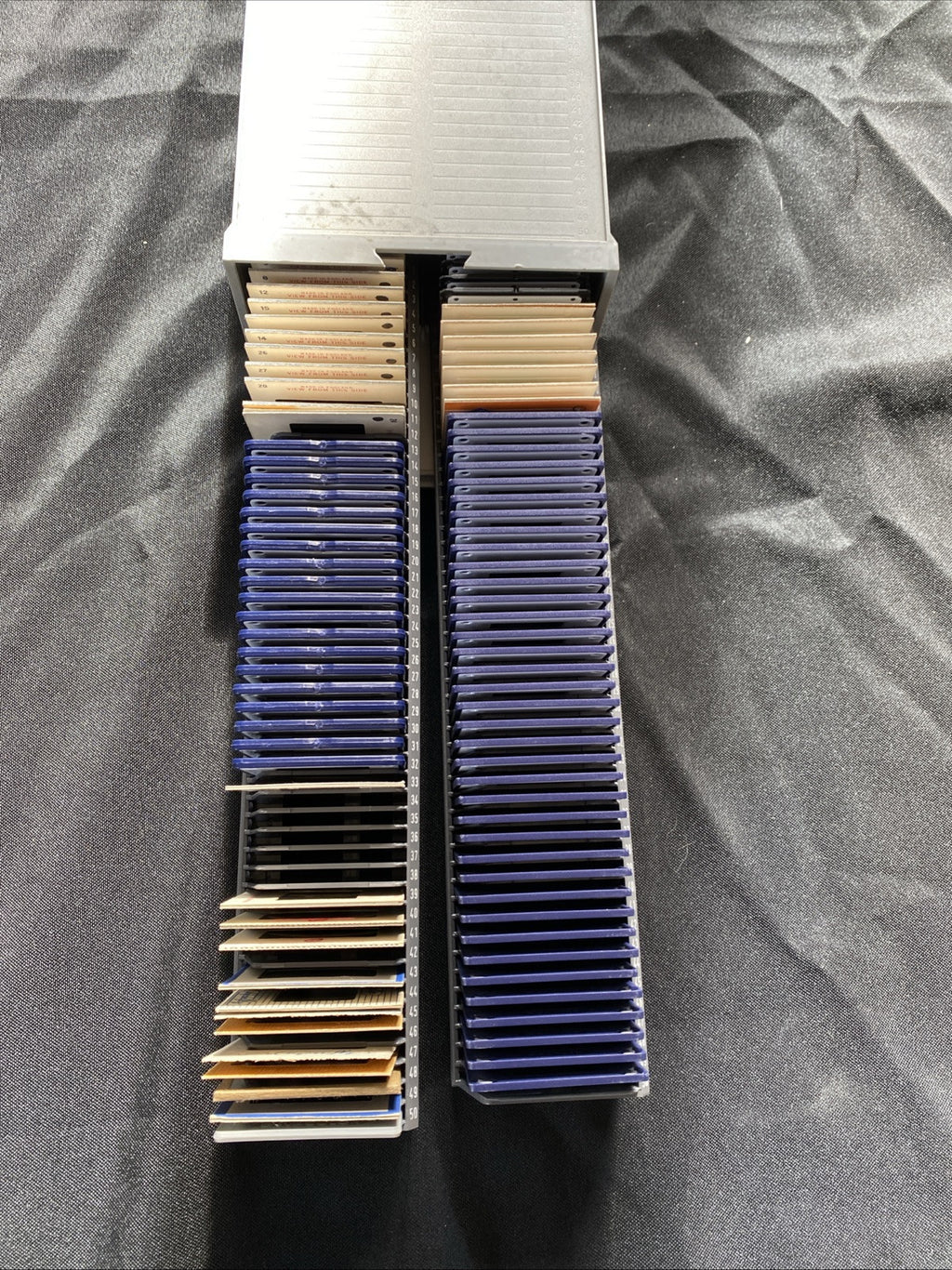 AGFA 35mm Cassette System 50 + 50 spaces inc 93 colour slides - 5966