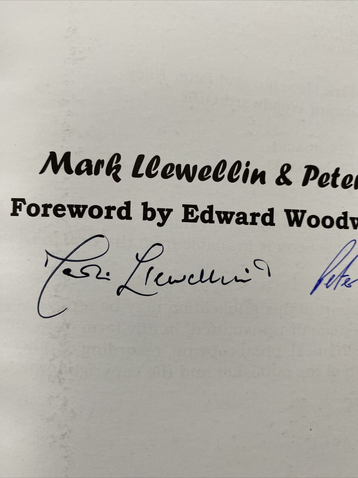 BOOK - The World of Crime Mark Llewellin & Peter Riley AUTOGRAPHED by both (9582