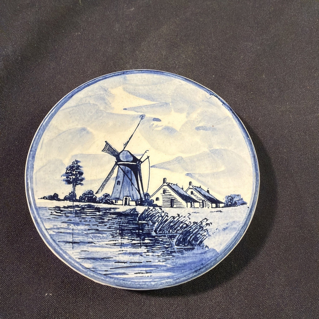 Vintage Delfts Blue Hand Painted Mini Hanging plate 12cm.D - (2051)