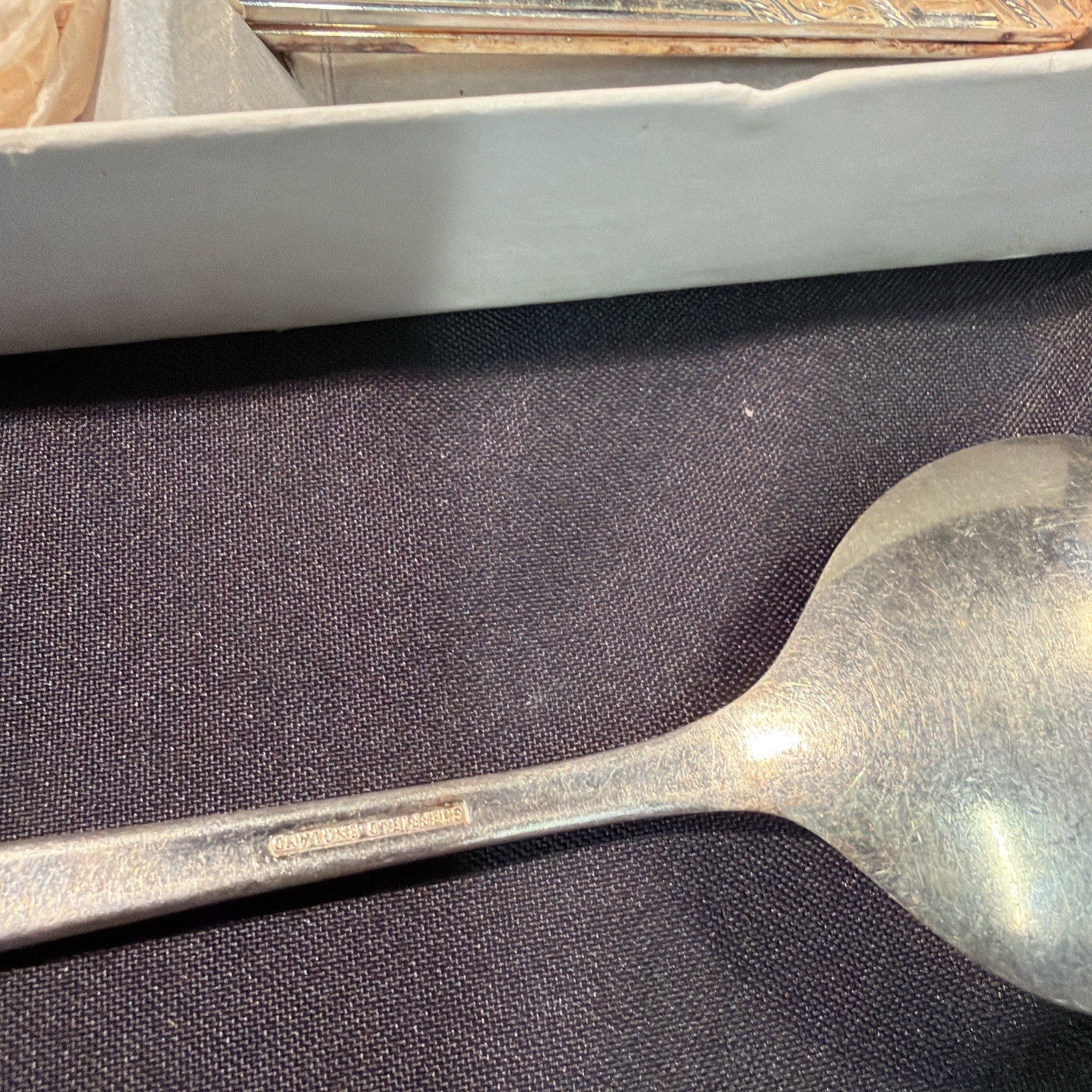 Viners Ltd Silver Rose 6 x Soup Spoons Boxed Vintage - (2096)