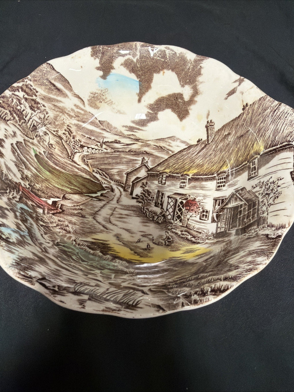 W.H. Grindley Staffordshire, England - Serving bowl - Quiet Day - (1816)