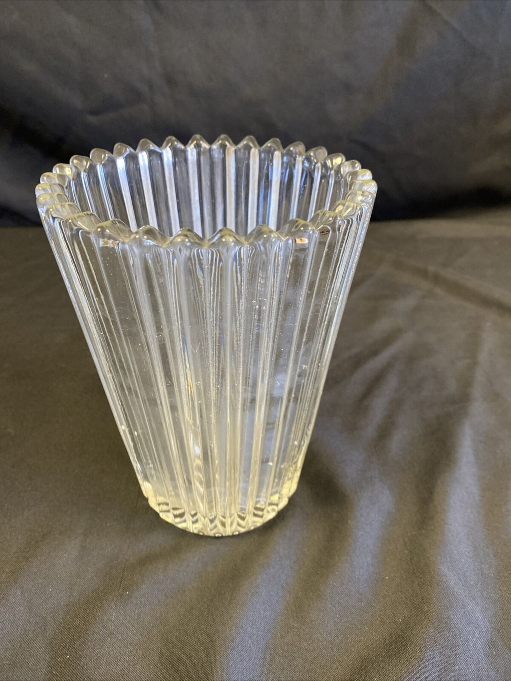 Vintage Vase heavy ribbed beautiful condition 16cm tall Practical solid - (7724