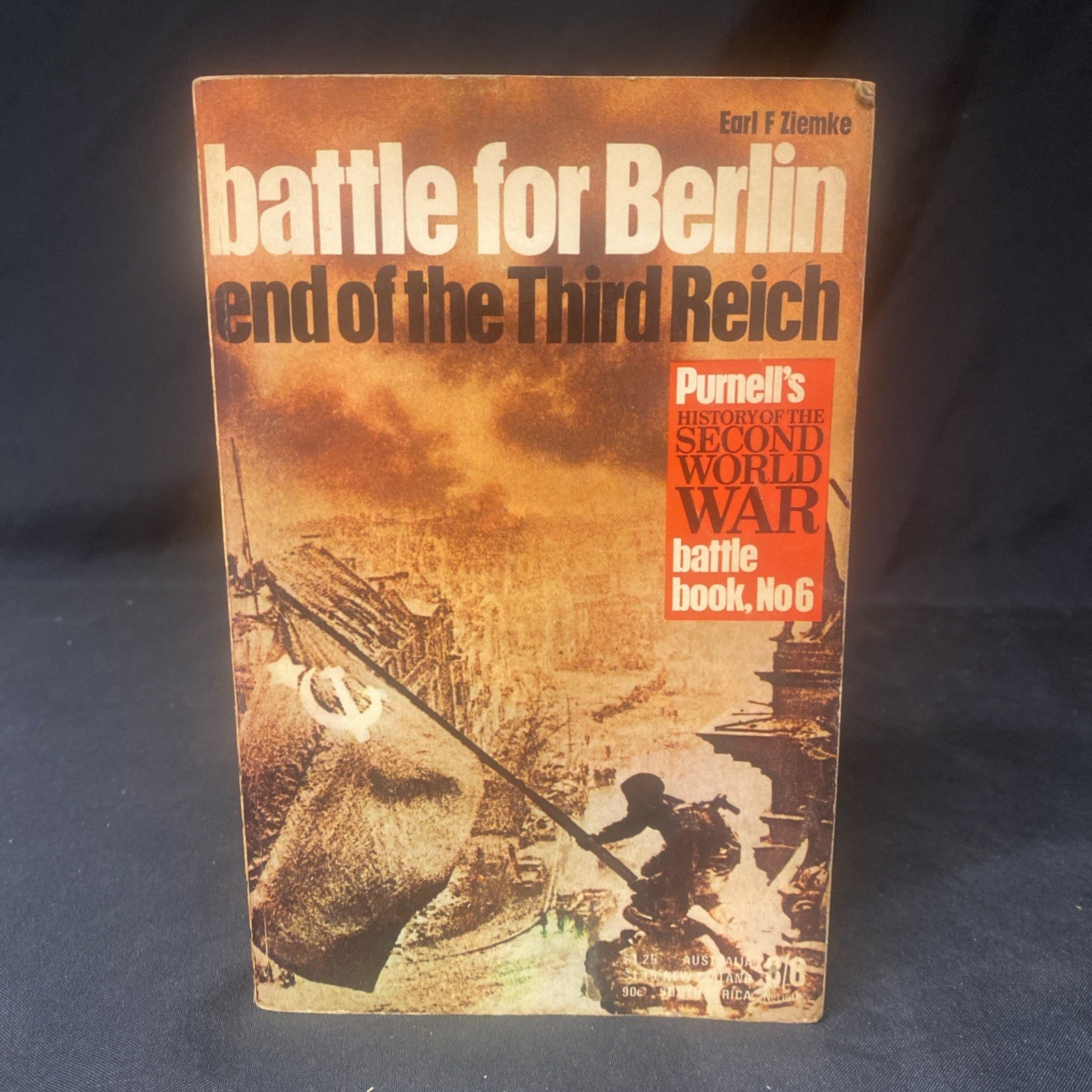 Book - Battle for Berlin end of the Third Reich - 1969 (1529)