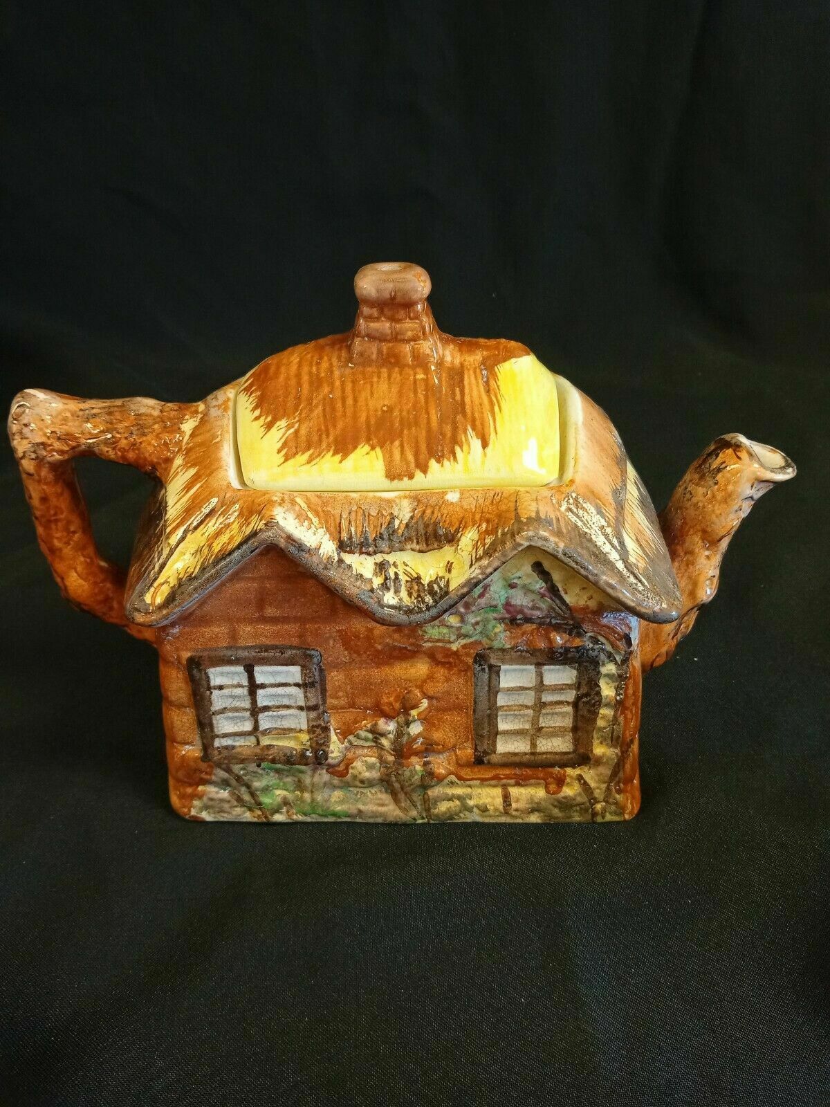Price Kensington Ye Olde Cottage Teapot, Egg cups, Creamer, Sugar pot - (7901)