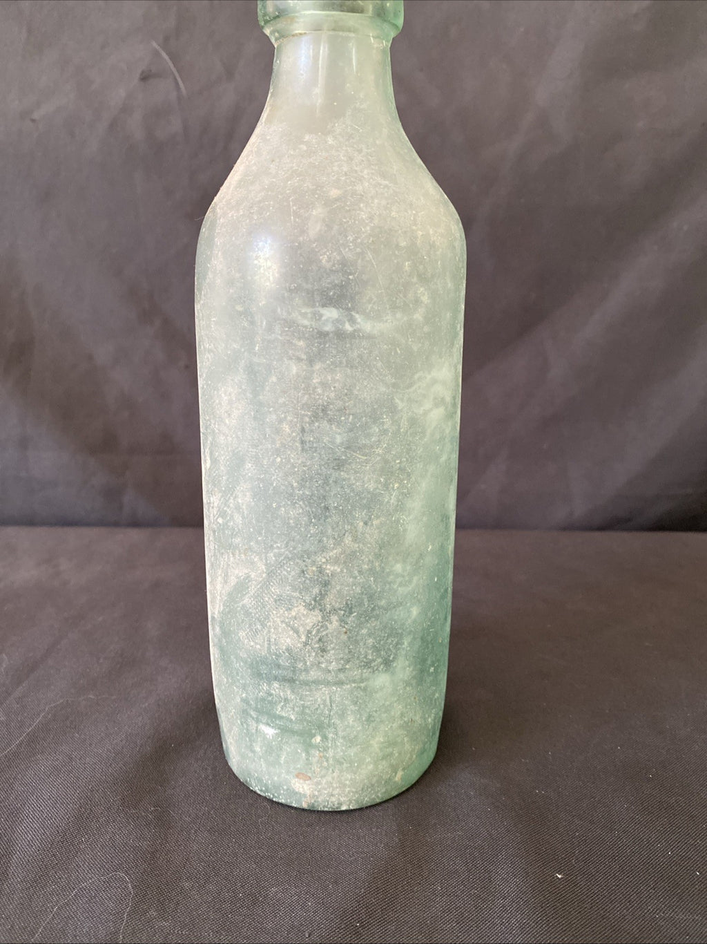 Antique Glass Bottle TH WAITES LONDON & RILEYS NEWPORT PAGNELL Stopper - (1023)
